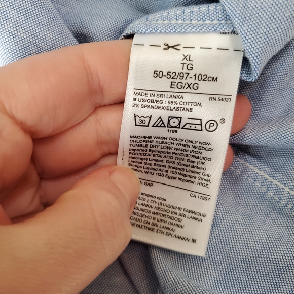 New Blue Gap XL button down - Picture 2 of 5